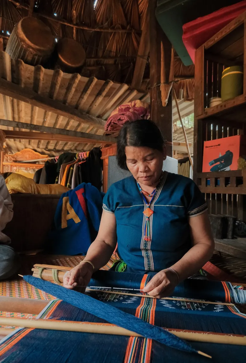 Dệt thổ cẩm Cơ Tu